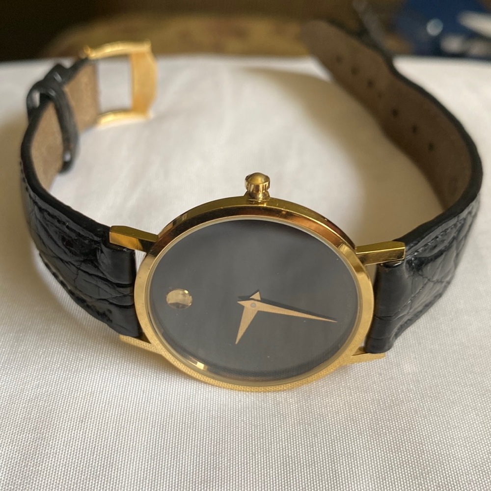 Movado 87.45.882 Museum Black Dial With Black Leather Strap Band in excellent.